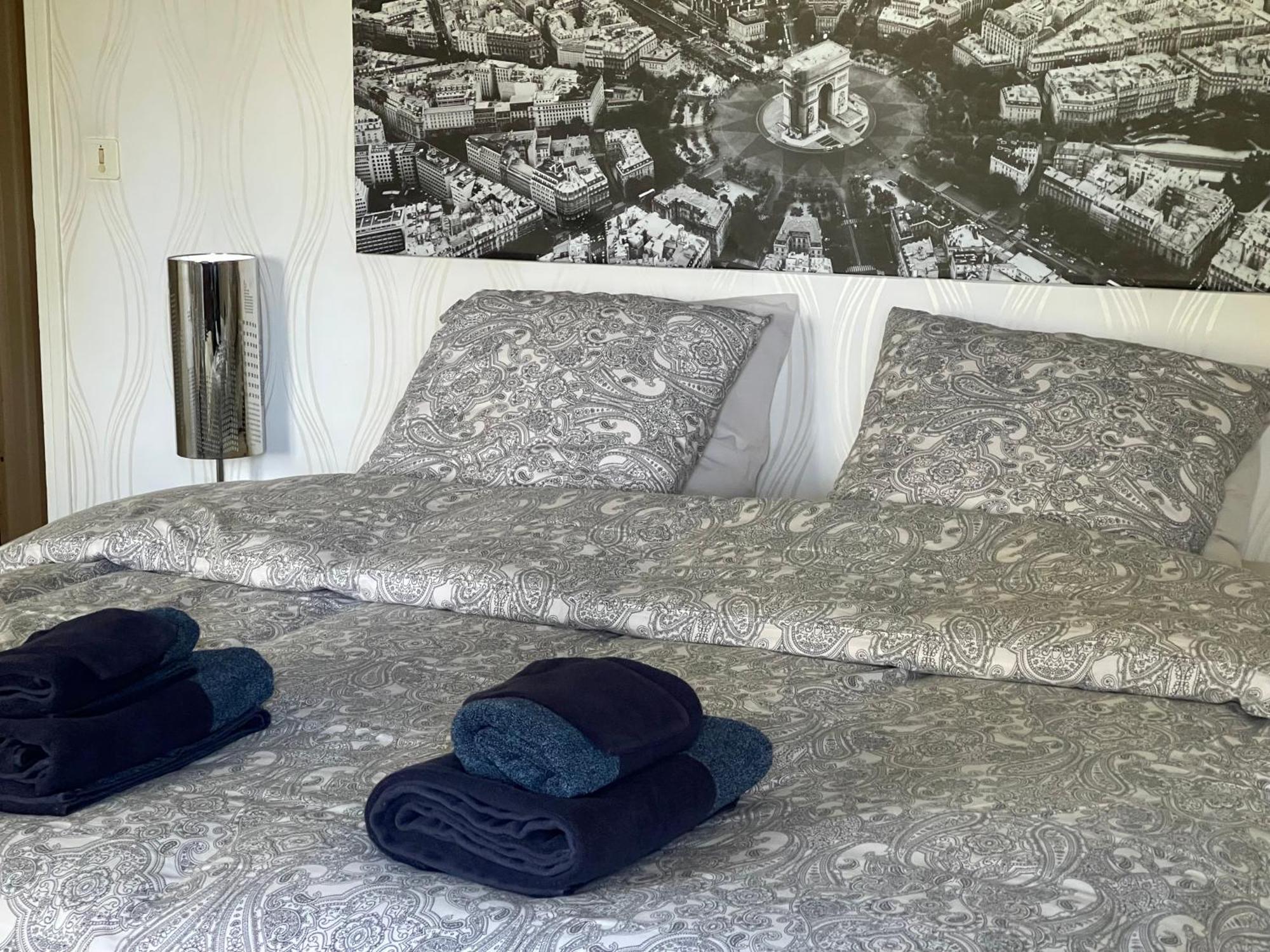 La Belle Chaumiere Bed & Breakfast Bretagne-de-Marsan Luaran gambar